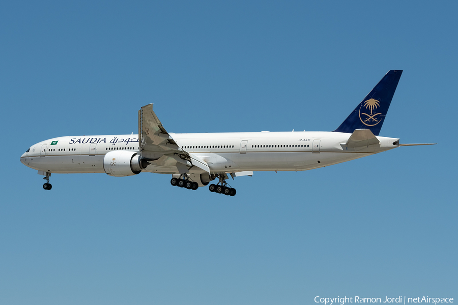 Saudi Arabian Airlines Boeing 777-3FG(ER) (HZ-AK37) | Photo 511224