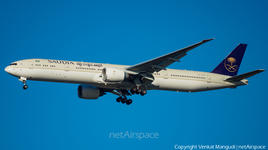 Saudi Arabian Airlines Boeing 777-368(ER) (HZ-AK44) | Photo 193603