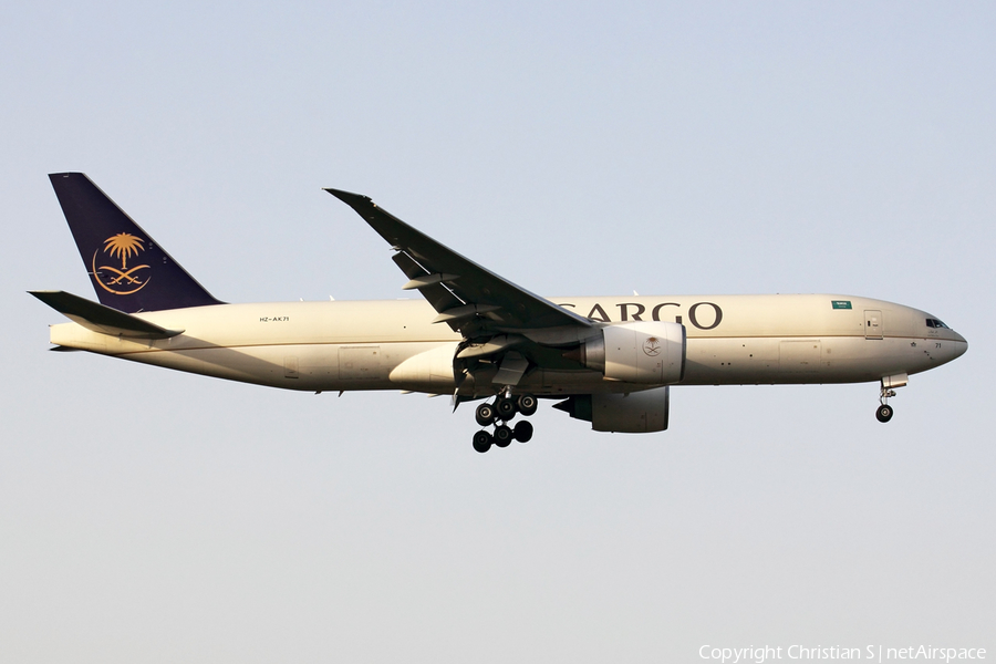 Saudi Arabian Cargo Boeing 777-FFG (HZ-AK71) | Photo 411397