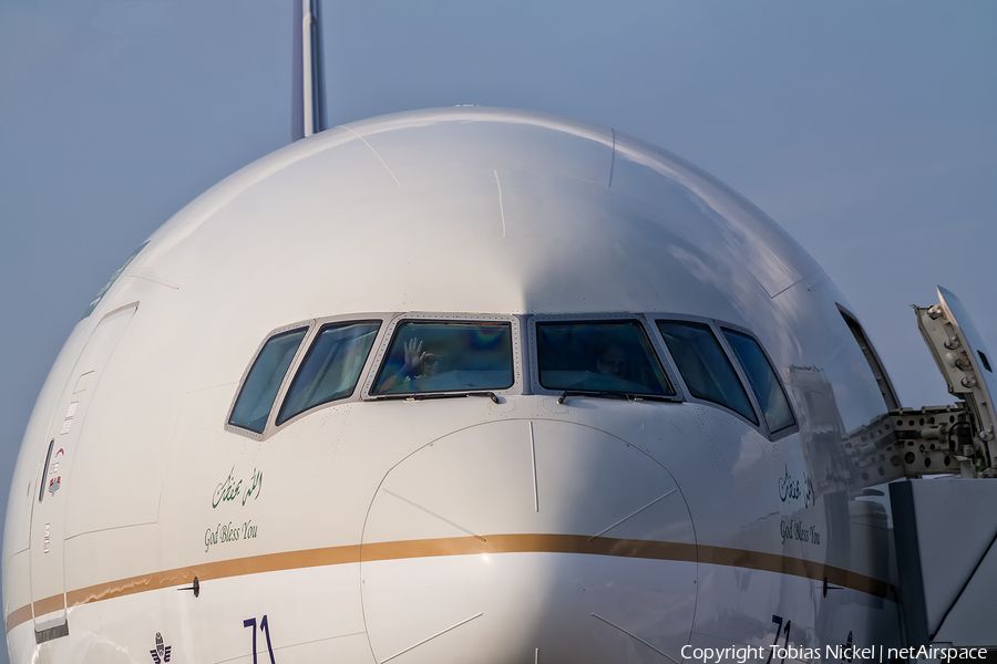 Saudi Arabian Cargo Boeing 777-FFG (HZ-AK71) | Photo 232807