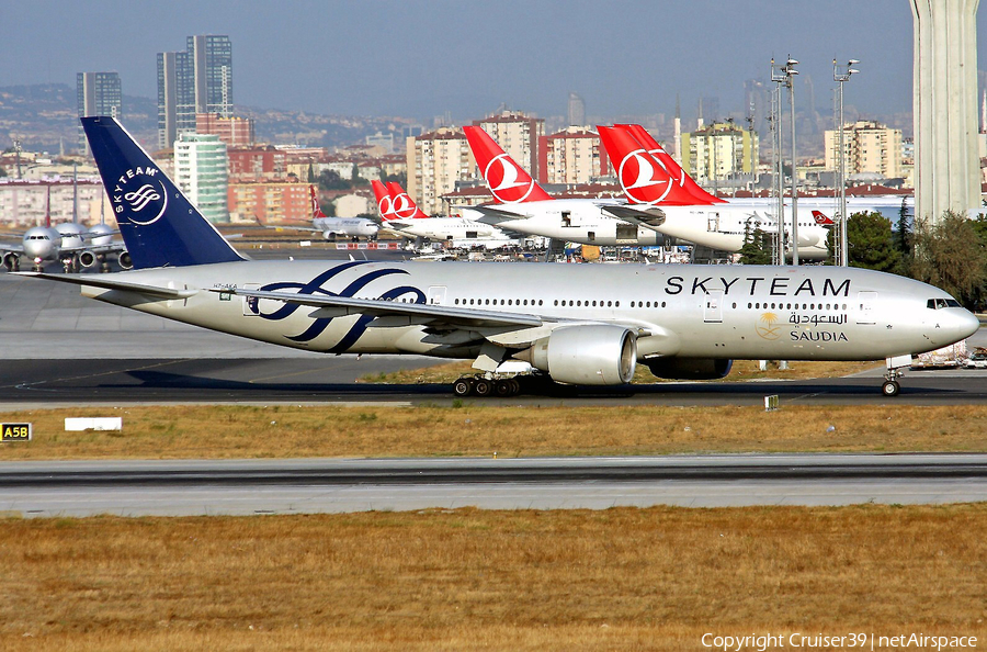 Saudi Arabian Airlines Boeing 777-268(ER) (HZ-AKA) | Photo 134982