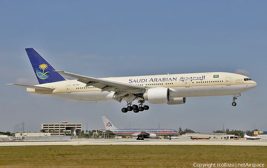 Saudi Arabian Airlines Boeing 777-268(ER) (HZ-AKF) | Photo 120379