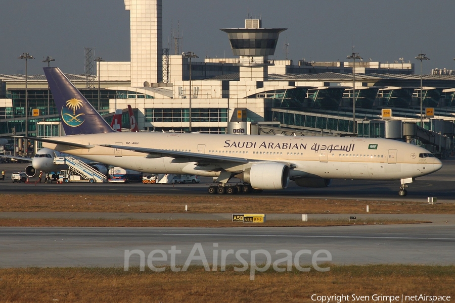 Saudi Arabian Airlines Boeing 777-268(ER) (HZ-AKH) | Photo 86381