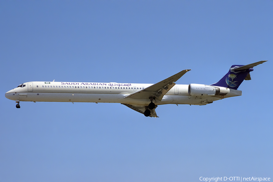 Saudi Arabian Airlines McDonnell Douglas MD-90-30 (HZ-APH) | Photo 507671