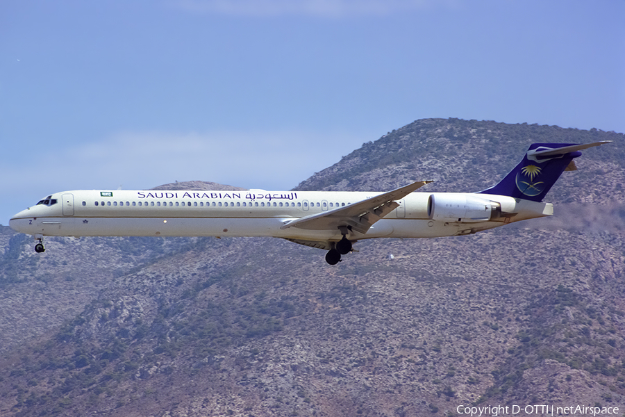 Saudi Arabian Airlines McDonnell Douglas MD-90-30 (HZ-APZ) | Photo 514802