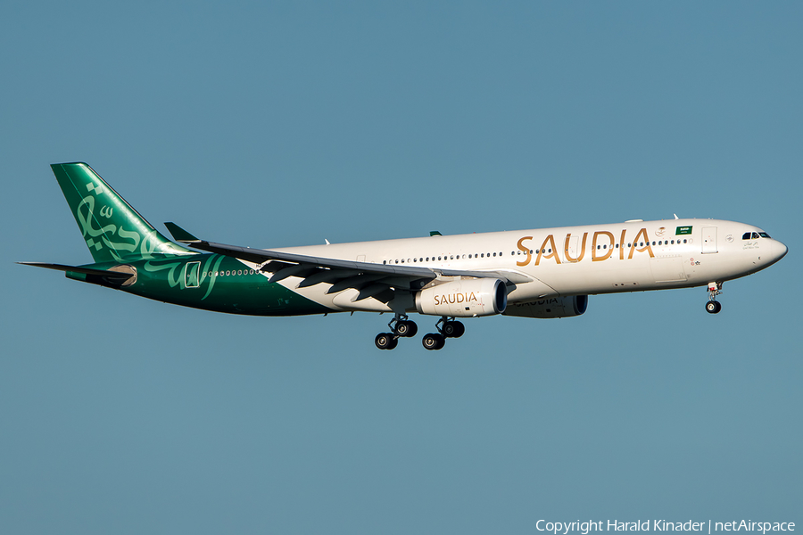 Saudi Arabian Airlines Airbus A330-343 (HZ-AQE) | Photo 301493