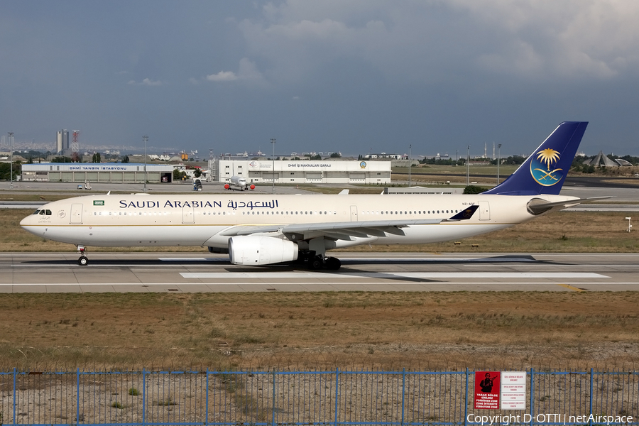 Saudi Arabian Airlines Airbus A330-343E (HZ-AQF) | Photo 409577