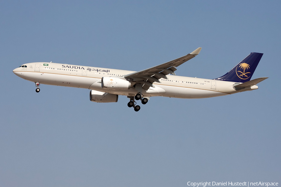 Saudi Arabian Airlines Airbus A330-343X (HZ-AQI) | Photo 529782