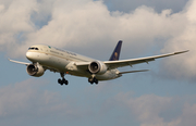 Saudi Arabian Airlines Boeing 787-9 Dreamliner (HZ-AR22) at  London - Heathrow, United Kingdom