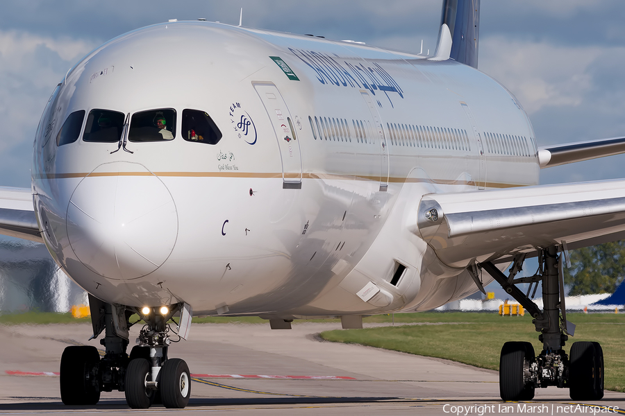 Saudi Arabian Airlines Boeing 787-9 Dreamliner (HZ-ARC) | Photo 133157