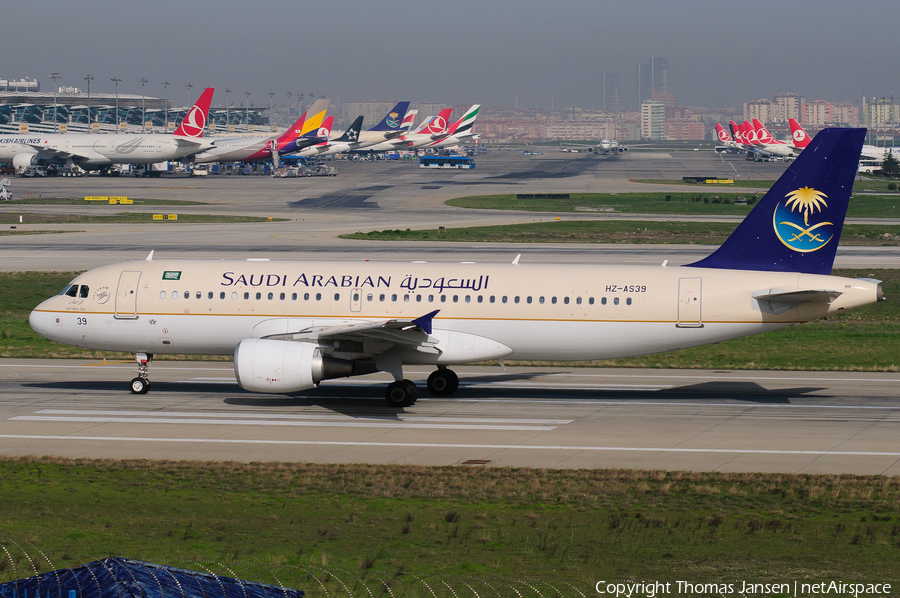 Saudi Arabian Airlines Airbus A320-214 (HZ-AS39) | Photo 27522