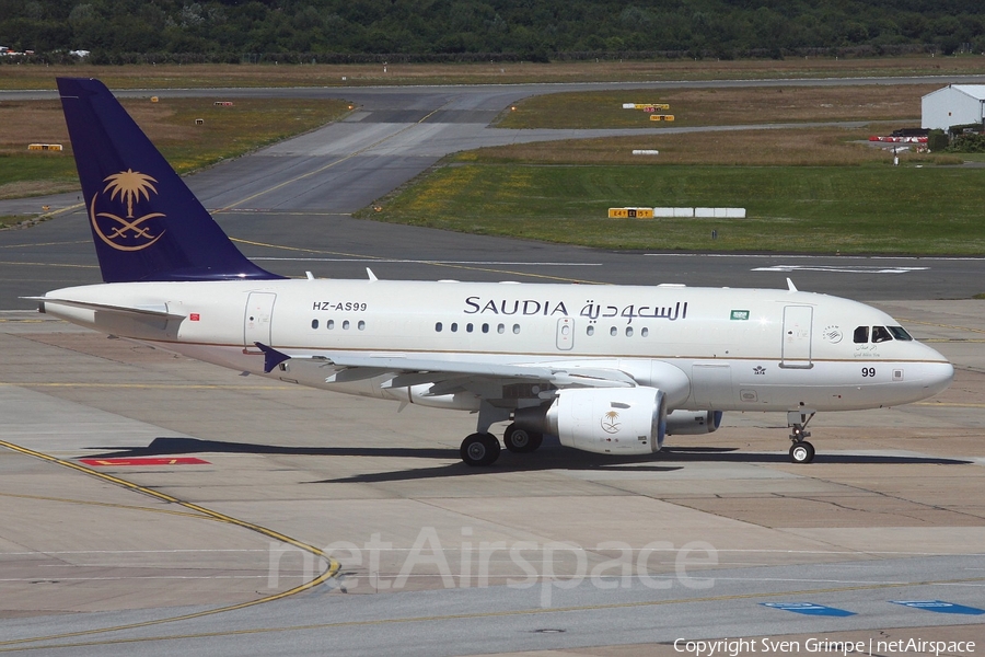 Saudi Arabian Royal Flight Airbus A318-112(CJ) Elite (HZ-AS99) | Photo 173813
