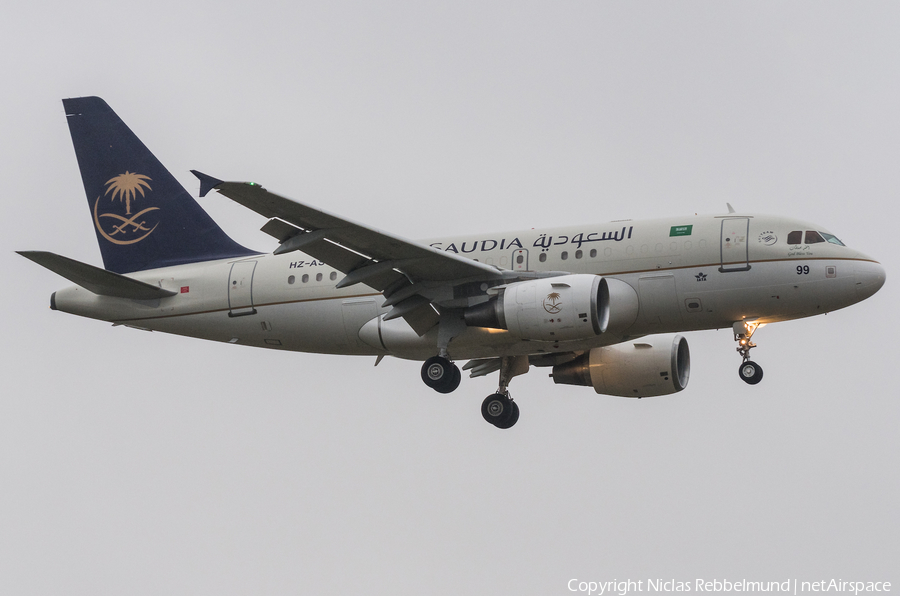 Saudi Arabian Royal Flight Airbus A318-112(CJ) Elite (HZ-AS99) | Photo 281052