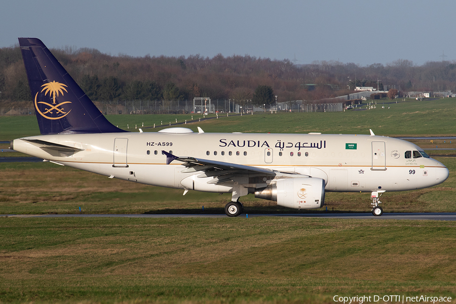 Saudi Arabian Royal Flight Airbus A318-112(CJ) Elite (HZ-AS99) | Photo 657350