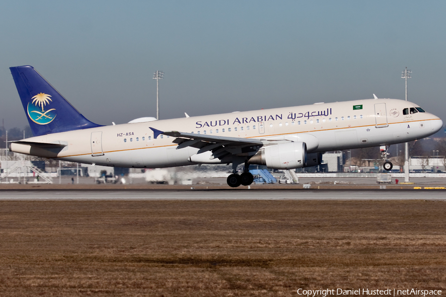 Saudi Arabian Airlines Airbus A320-214 (HZ-ASA) | Photo 417061