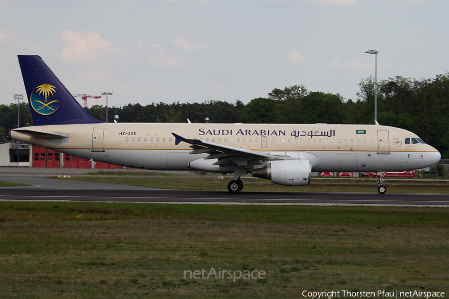 Saudi Arabian Airlines Airbus A320-214 (HZ-ASC) | Photo 61064