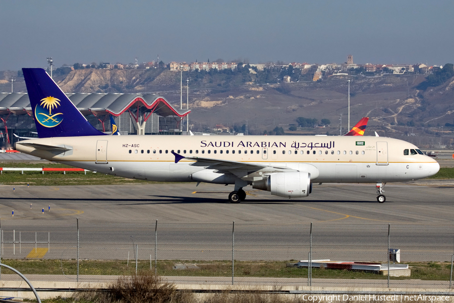 Saudi Arabian Airlines Airbus A320-214 (HZ-ASC) | Photo 544090