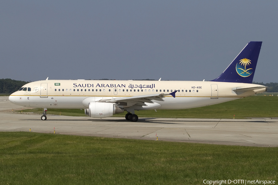 Saudi Arabian Airlines Airbus A320-214 (HZ-ASE) | Photo 411553