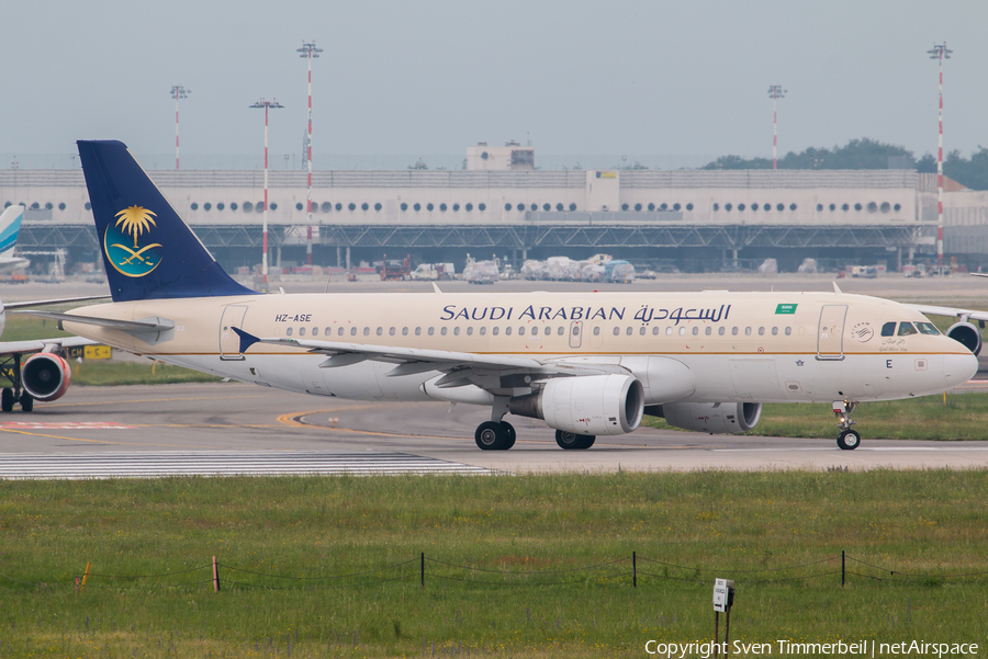 Saudi Arabian Airlines Airbus A320-214 (HZ-ASE) | Photo 247131