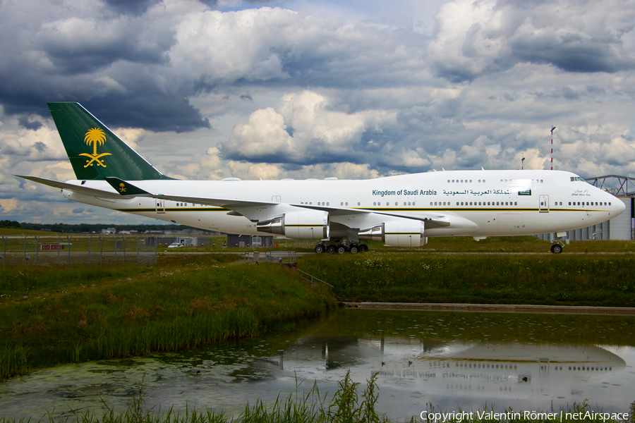 Saudi Arabian Government Boeing 747-468 (HZ-HM1) | Photo 510633