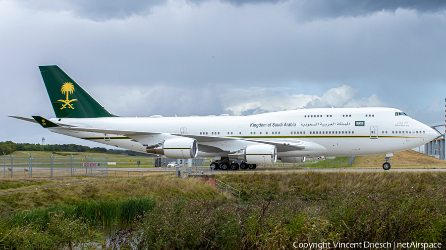 Saudi Arabian Government Boeing 747-468 (HZ-HM1) | Photo 526504