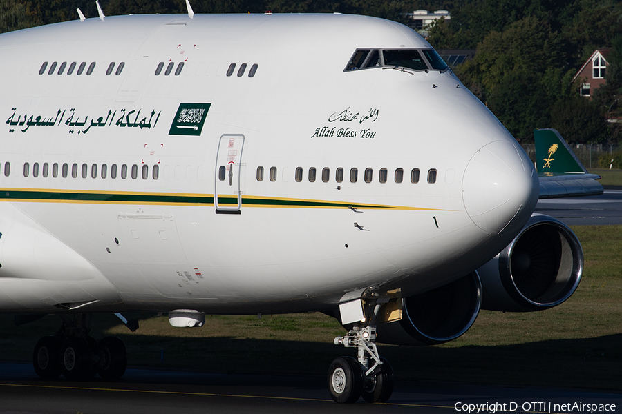 Saudi Arabian Government Boeing 747-468 (HZ-HM1) | Photo 527227