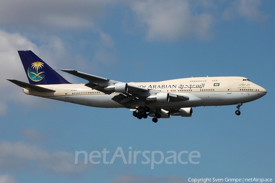 Saudi Arabian Royal Flight Boeing 747-3G1 (HZ-HM1A) | Photo 74060
