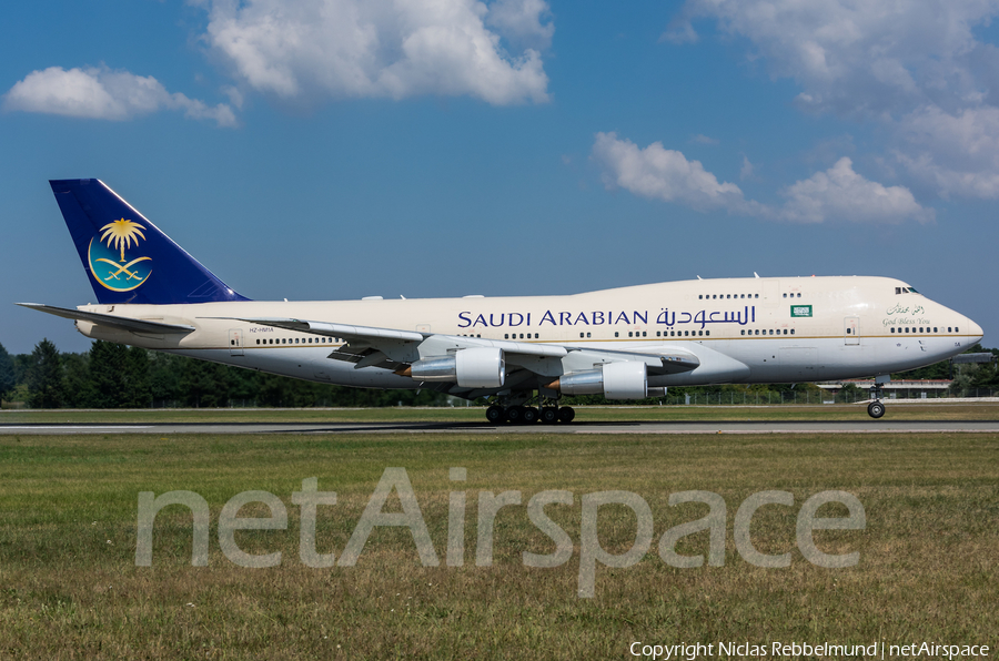 Saudi Arabian Royal Flight Boeing 747-3G1 (HZ-HM1A) | Photo 255808