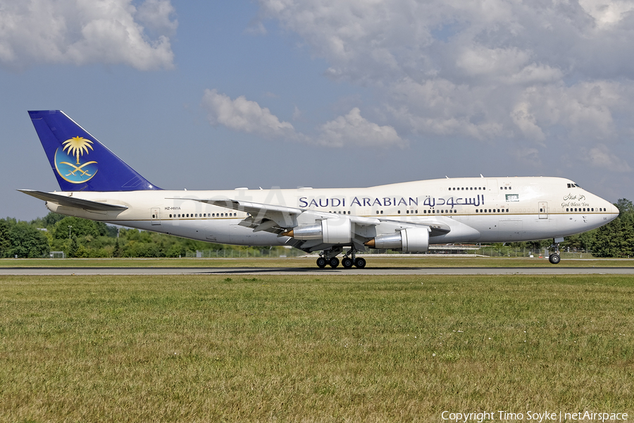 Saudi Arabian Royal Flight Boeing 747-3G1 (HZ-HM1A) | Photo 255917