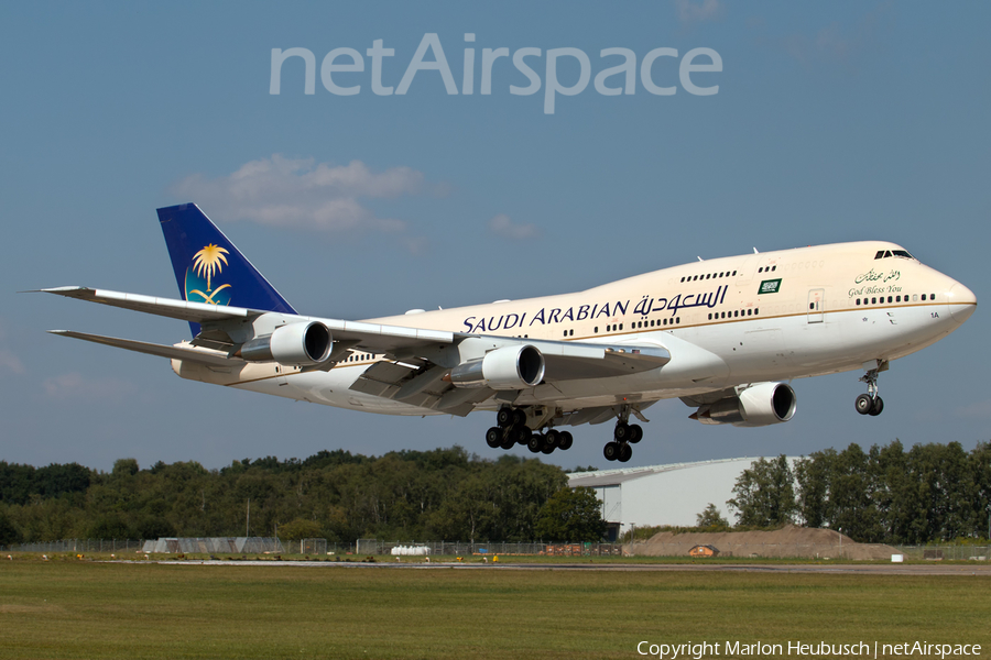 Saudi Arabian Royal Flight Boeing 747-3G1 (HZ-HM1A) | Photo 256267