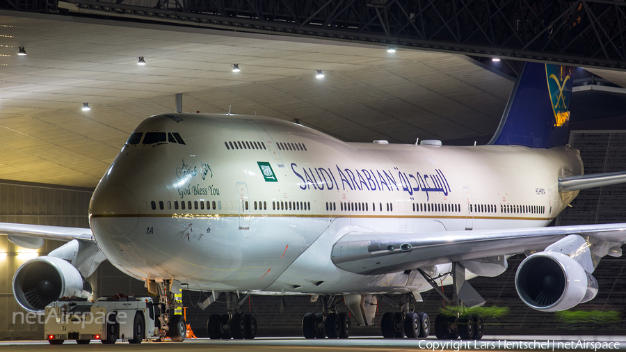 Saudi Arabian Royal Flight Boeing 747-3G1 (HZ-HM1A) | Photo 309776