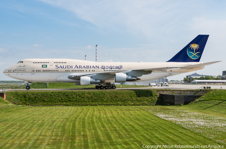 Saudi Arabian Royal Flight Boeing 747-3G1 (HZ-HM1A) | Photo 315539