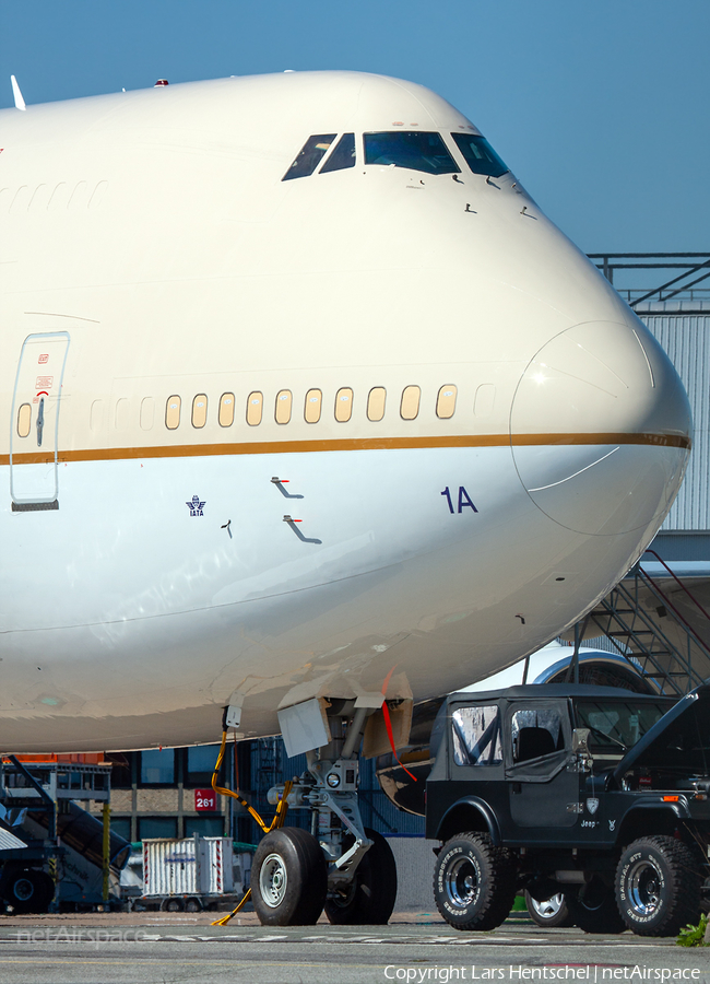Saudi Arabian Royal Flight Boeing 747-3G1 (HZ-HM1A) | Photo 414995