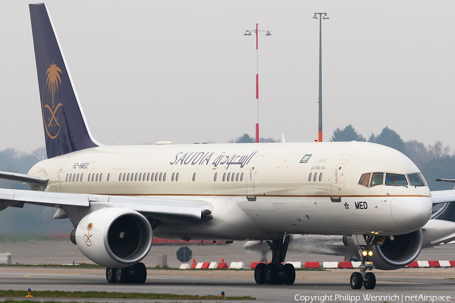 Saudi Arabian Royal Flight Boeing 757-23A (HZ-HMED) | Photo 316225