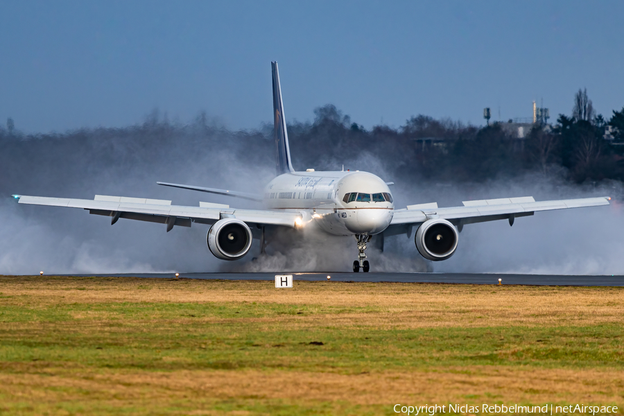 Saudi Arabian Royal Flight Boeing 757-23A (HZ-HMED) | Photo 436251