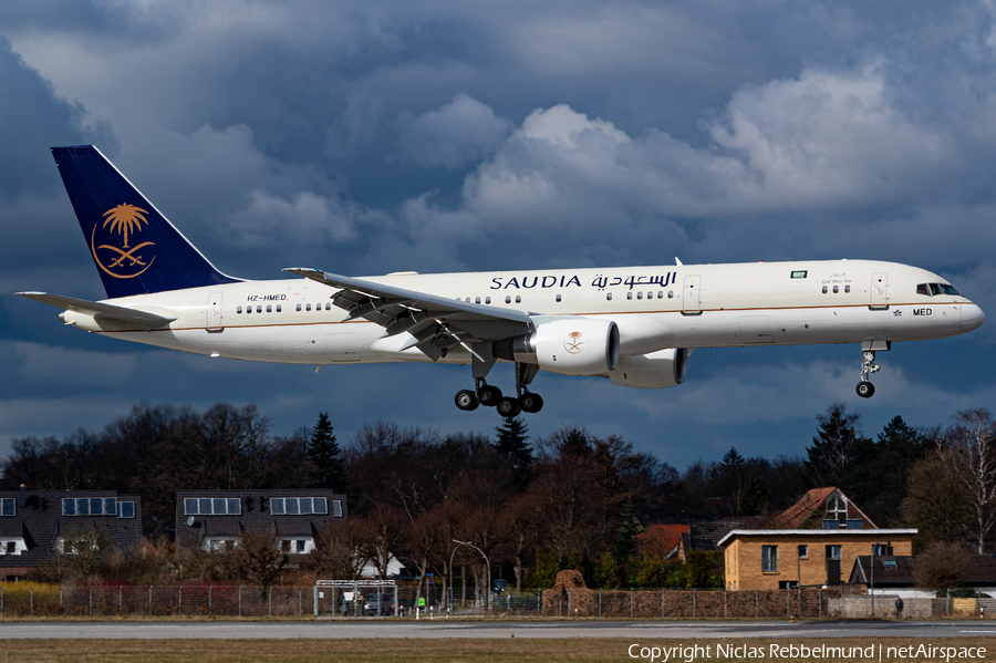 Saudi Arabian Royal Flight Boeing 757-23A (HZ-HMED) | Photo 437174