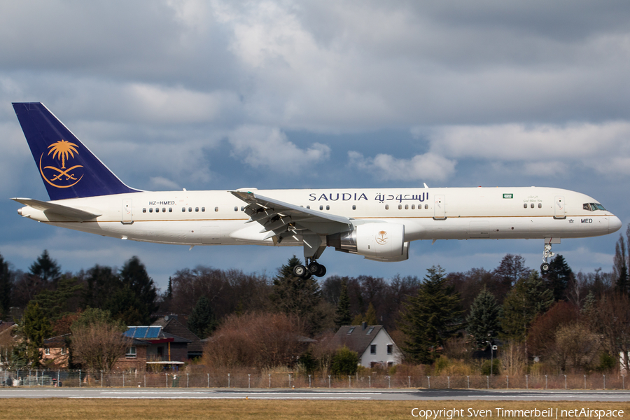 Saudi Arabian Royal Flight Boeing 757-23A (HZ-HMED) | Photo 437184