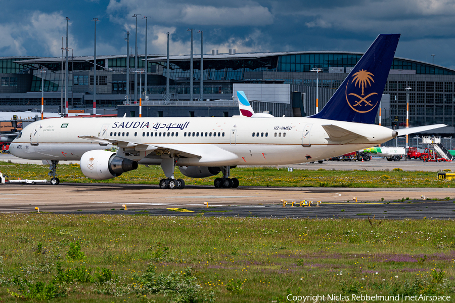 Saudi Arabian Royal Flight Boeing 757-23A (HZ-HMED) | Photo 469423