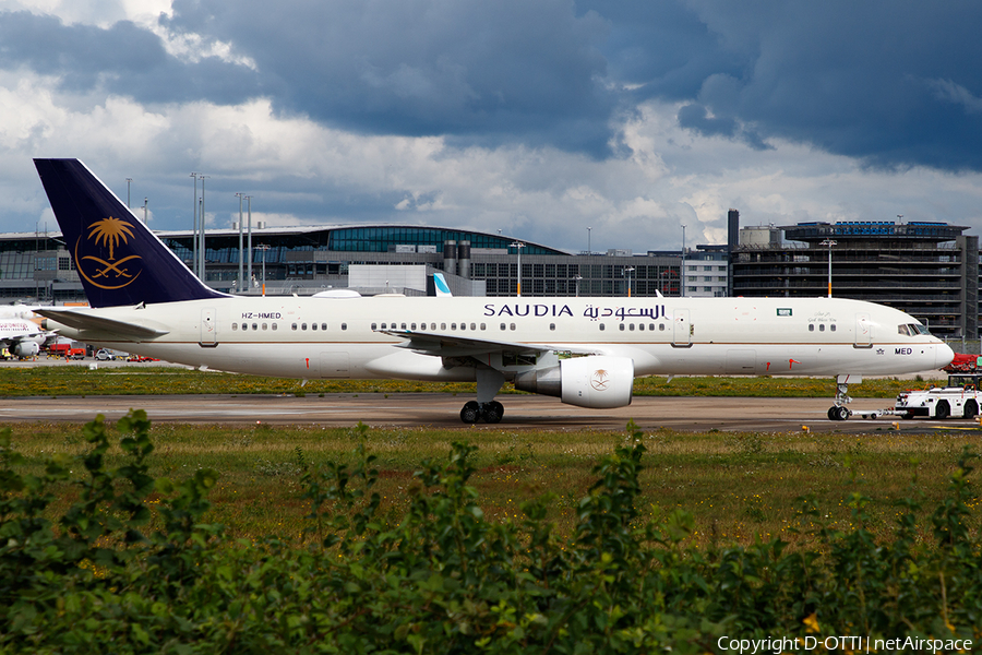 Saudi Arabian Royal Flight Boeing 757-23A (HZ-HMED) | Photo 469424