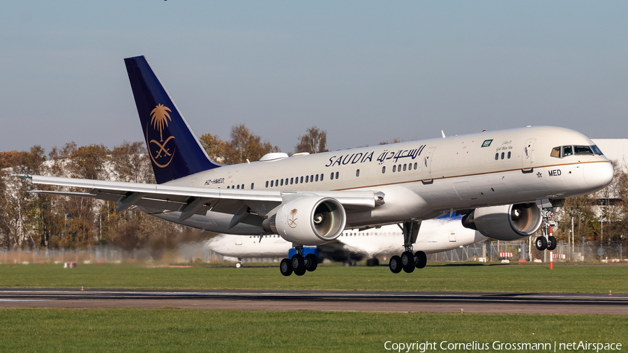 Saudi Arabian Royal Flight Boeing 757-23A (HZ-HMED) | Photo 477829