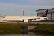 Saudi Arabian Royal Flight Boeing 757-23A (HZ-HMED) at  Hamburg - Fuhlsbuettel (Helmut Schmidt), Germany