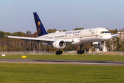 Saudi Arabian Royal Flight Boeing 757-23A (HZ-HMED) at  Hamburg - Fuhlsbuettel (Helmut Schmidt), Germany