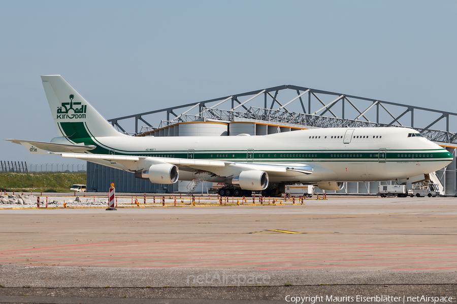 Kingdom Holding Boeing 747-4J6 (HZ-WBT7) | Photo 110171