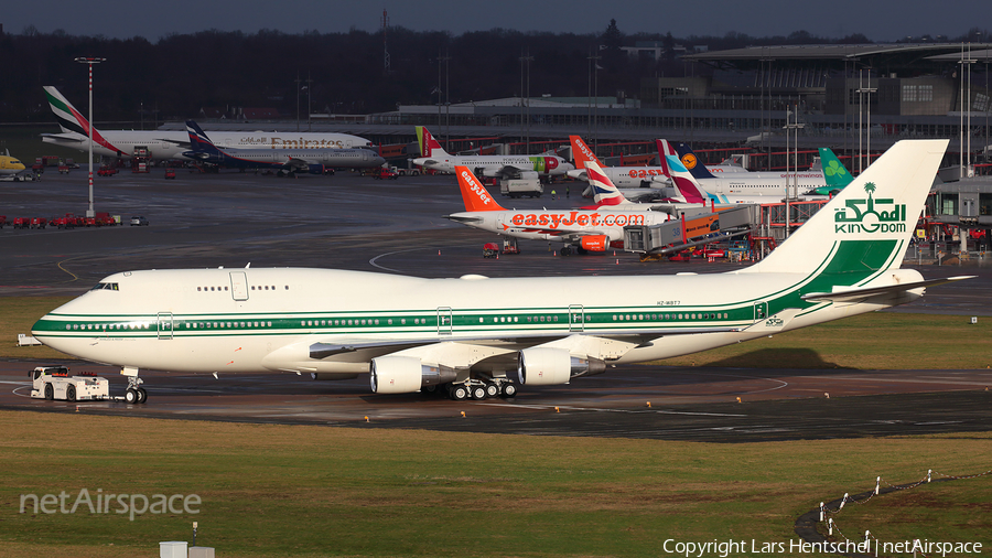 Kingdom Holding Boeing 747-4J6 (HZ-WBT7) | Photo 93419