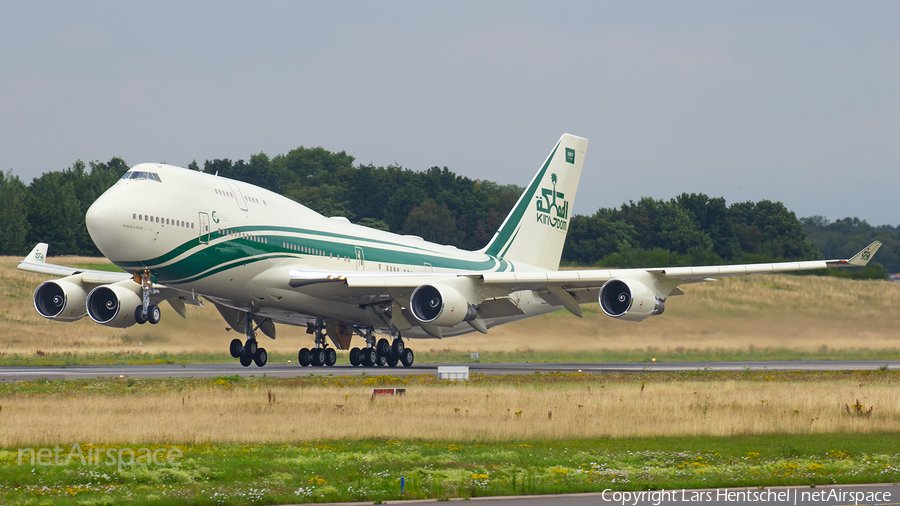 Kingdom Holding Boeing 747-4J6 (HZ-WBT7) | Photo 395926