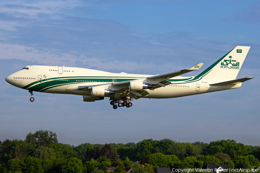 Kingdom Holding Boeing 747-4J6 (HZ-WBT7) | Photo 508681