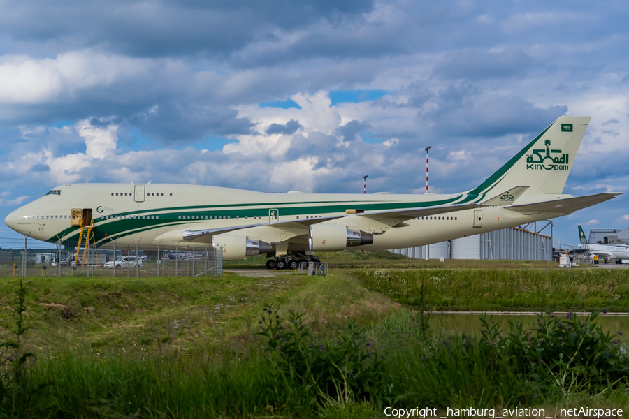 Kingdom Holding Boeing 747-4J6 (HZ-WBT7) | Photo 517608
