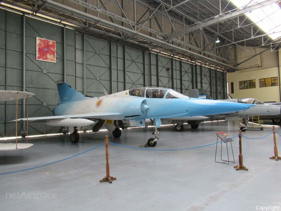 Argentine Air Force (Fuerza Aérea Argentina) Dassault Mirage IIIDA (I-002) | Photo 451707
