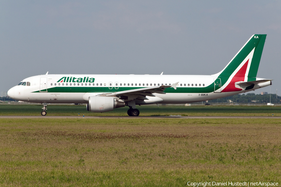 Alitalia Airbus A320-214 (I-BIKA) | Photo 492931