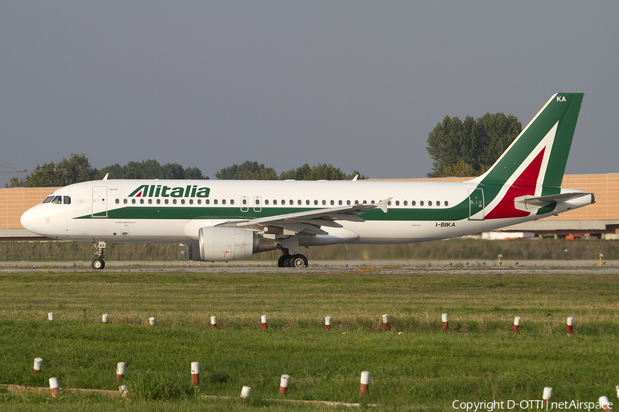 Alitalia Airbus A320-214 (I-BIKA) | Photo 393861